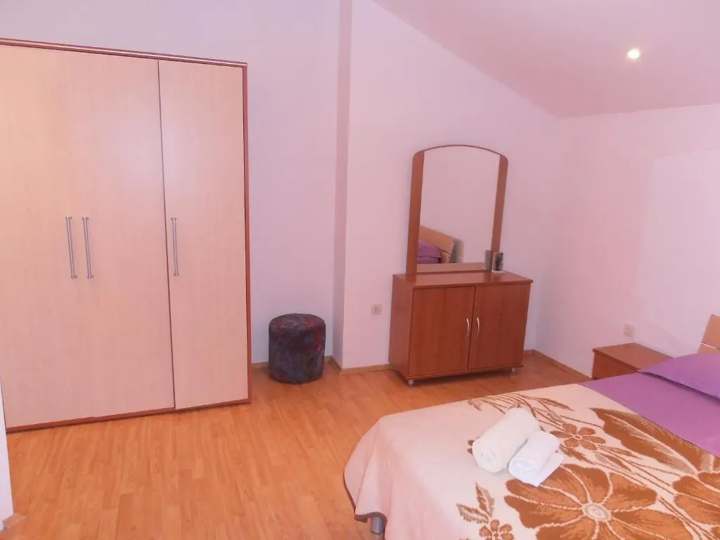 Apartments Ivana Baška Hırvatistan